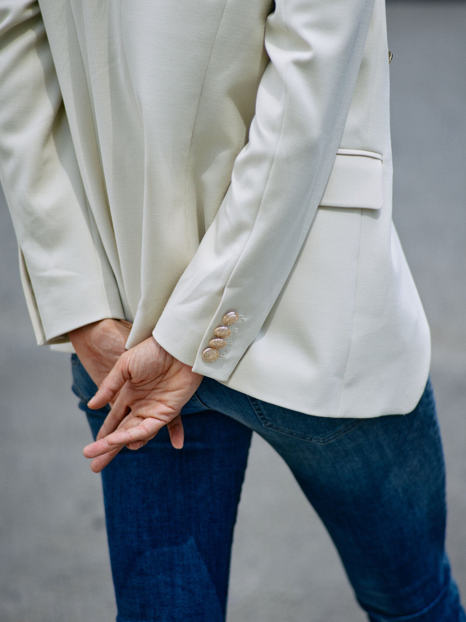 Modelshot / Ecru / Detail